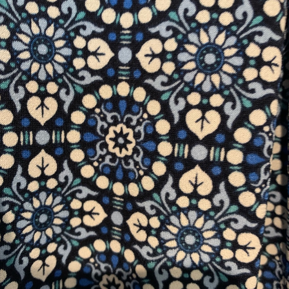 Top - Picture 2 of 3